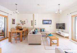 T2+1 Townhouse. Frontline with Sea Views & Private Swimming Pool