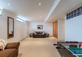 T2+1 Townhouse. Frontline with Sea Views & Private Swimming Pool
