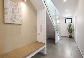3 bedroom villa for sale in Lagos