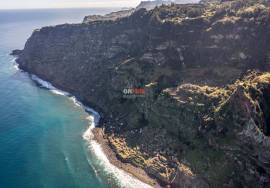 Land in São Jorge with Infinite View over the Atlantic and the North Coast Land in São Jorge with Infinite View over the Atlantic and the North Coast