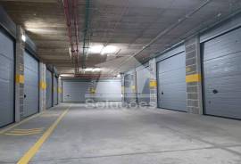 Private Box Garage for Rent – Riverside Area, Portimão
