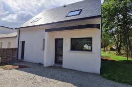 Houses for rent - 4 rooms - 80 m2 - PLEUCADEUC - (56140)