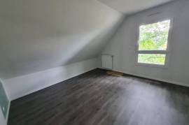 Houses for rent - 4 rooms - 80 m2 - PLEUCADEUC - (56140)