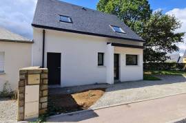 Houses for rent - 4 rooms - 80 m2 - PLEUCADEUC - (56140)