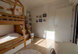 Luxury T4 192m2 | 2 Suites + 2 Bedrooms + Balcony | 3 Parking Spaces |
