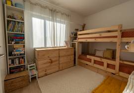 Luxury T4 192m2 | 2 Suites + 2 Bedrooms + Balcony | 3 Parking Spaces |