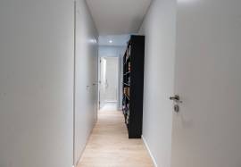 Luxury T4 192m2 | 2 Suites + 2 Bedrooms + Balcony | 3 Parking Spaces |