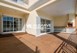 4-Bedroom Villa with Private Pool for Sale in Vilamoura