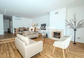4-Bedroom Villa with Private Pool for Sale in Vilamoura