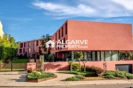 Luxury one bedroom apartment with private garden close to the Marina and Falésia Beach in Vilamoura, Algarve