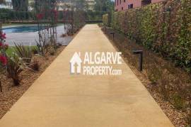 Luxury one bedroom apartment with private garden close to the Marina and Falésia Beach in Vilamoura, Algarve