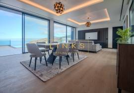 Contemporary 3-Bedroom Villa with Sea View and Exclusive Ambiance – Arco da Calheta