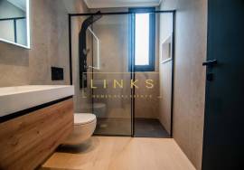 Contemporary 3-Bedroom Villa with Sea View and Exclusive Ambiance – Arco da Calheta