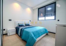 Contemporary 3-Bedroom Villa with Sea View and Exclusive Ambiance – Arco da Calheta