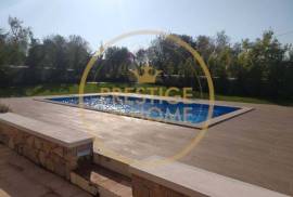 4 bedroom villa with swimming pool for annual rental