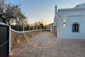 4 bedroom villa with swimming pool for annual rental