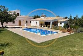 4 bedroom villa with swimming pool for annual rental