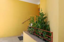 3 bedroom apartment with garage in the center of Loulé