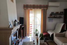 3 bedroom apartment with garage in the center of Loulé