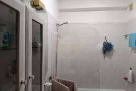 3 bedroom apartment with garage in the center of Loulé