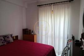 3 bedroom apartment with garage in the center of Loulé