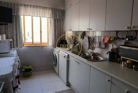 3 bedroom apartment with garage in the center of Loulé