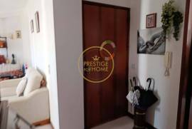 3 bedroom apartment with garage in the center of Loulé