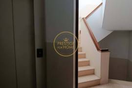 3 bedroom apartment with garage in the center of Loulé