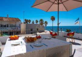 3 bedroom apartment next to the beach - short and medium term rentals.