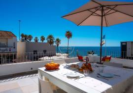 3 bedroom apartment next to the beach - short and medium term rentals.