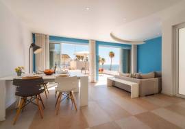 3 bedroom apartment next to the beach - short and medium term rentals.