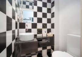3 bedroom apartment next to the beach - short and medium term rentals.