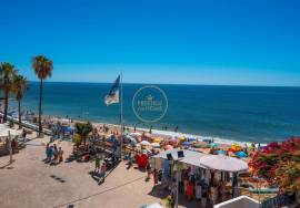 {|en|}Short and medium term rentals :2 Bedroom Apartment with Sea View 20 meters from the sea! – Olhos de Água 