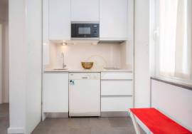 {|en|}Short and medium term rentals :2 Bedroom Apartment with Sea View 20 meters from the sea! – Olhos de Água 