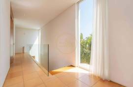 Single 9 Bedroom Villa in Vale do Lobo