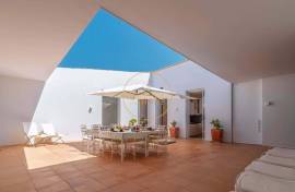 Single 9 Bedroom Villa in Vale do Lobo