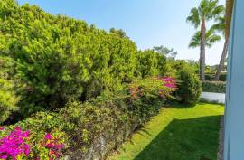Single 9 Bedroom Villa in Vale do Lobo