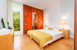 Single 9 Bedroom Villa in Vale do Lobo