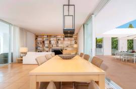 Single 9 Bedroom Villa in Vale do Lobo