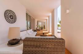 Single 9 Bedroom Villa in Vale do Lobo