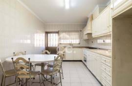 Detached 4 Bedroom House in São Mamede do Coronado, Trofa
