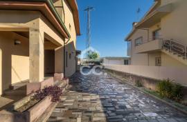 Detached 4 Bedroom House in São Mamede do Coronado, Trofa