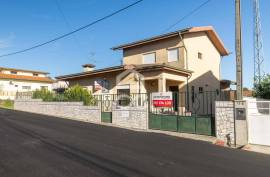 Detached 4 Bedroom House in São Mamede do Coronado, Trofa