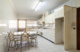 Detached 4 Bedroom House in São Mamede do Coronado, Trofa