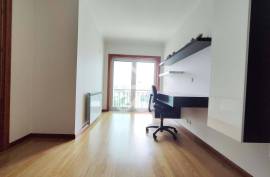 3 bedroom terraced house with terrace in Lousado, Vila Nova de Famalicão