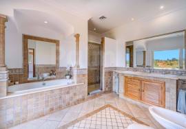 Stunning 5-Bedroom Villa with Heated Pool | Presa de Moura, Carvoeiro