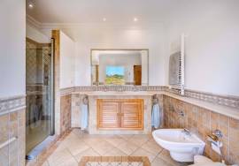 Stunning 5-Bedroom Villa with Heated Pool | Presa de Moura, Carvoeiro