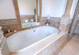 Stunning 5-Bedroom Villa with Heated Pool | Presa de Moura, Carvoeiro