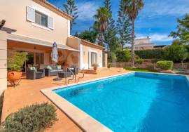 Beautiful 3-Bedroom Villa with Pool & Spacious Outdoor Living | Gramacho Golf Resort, Carvoeiro