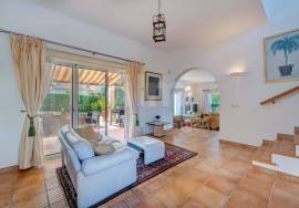 Beautiful 3-Bedroom Villa with Pool & Spacious Outdoor Living | Gramacho Golf Resort, Carvoeiro